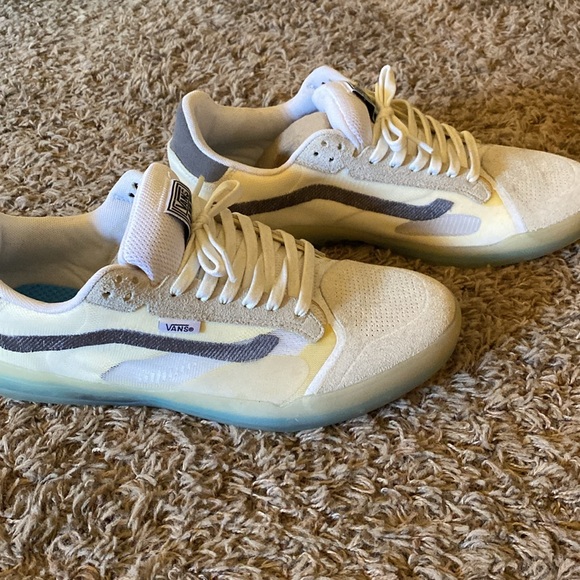 Vans custom shoe - Picture 3 of 6